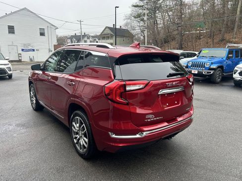 Used 2024 GMC Terrain Denali w/ Denali Premium Package image 7