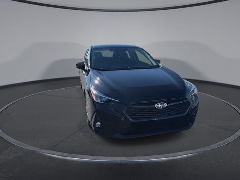 Used 2025 Subaru Impreza 2.0i Sport image 3