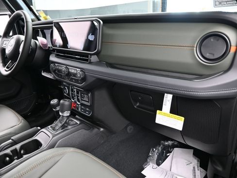 New 2026 Jeep Gladiator Mojave AWD/4WD image 40