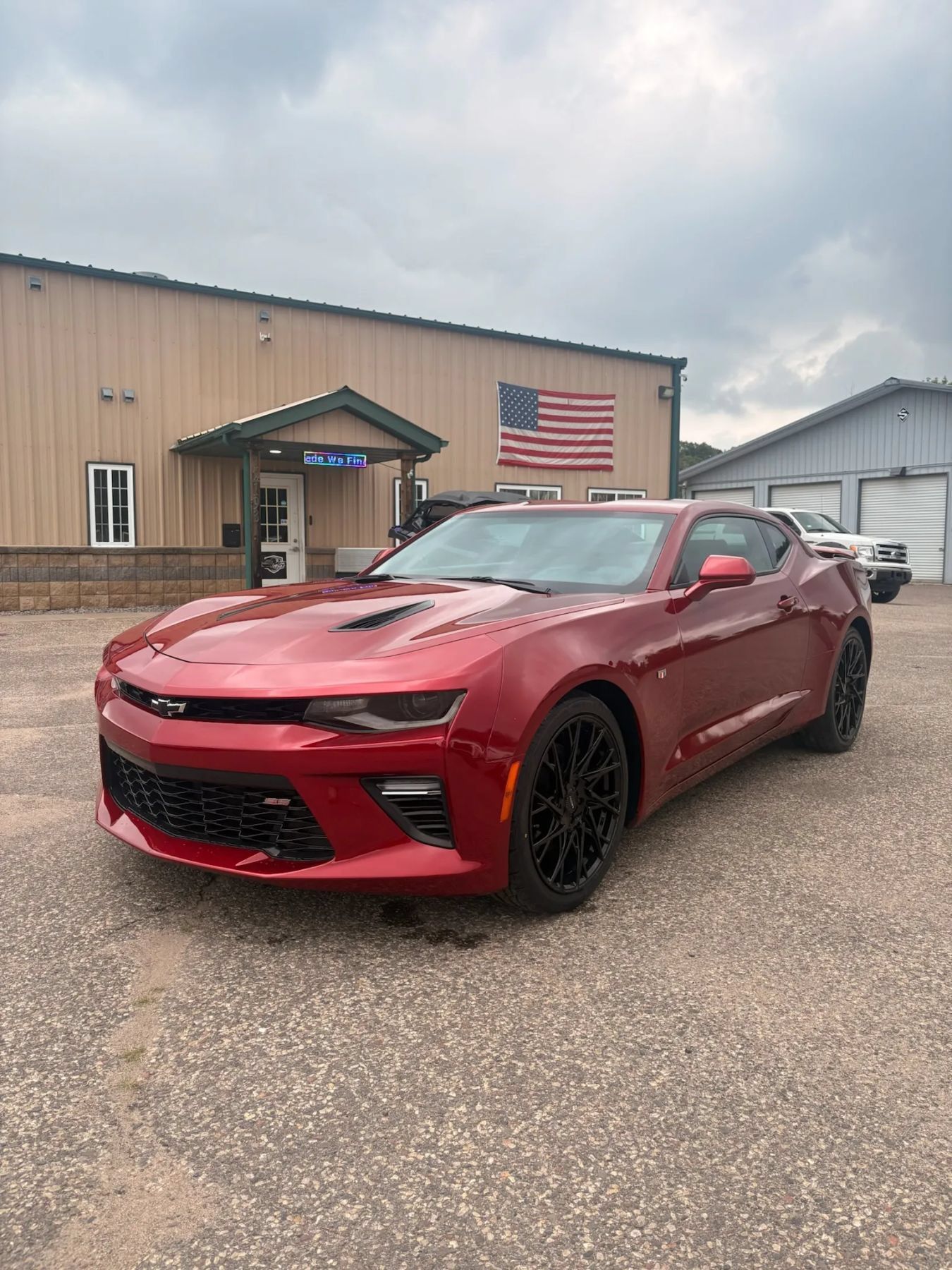 Used 2018 Chevrolet Camaro SS RWD image 1