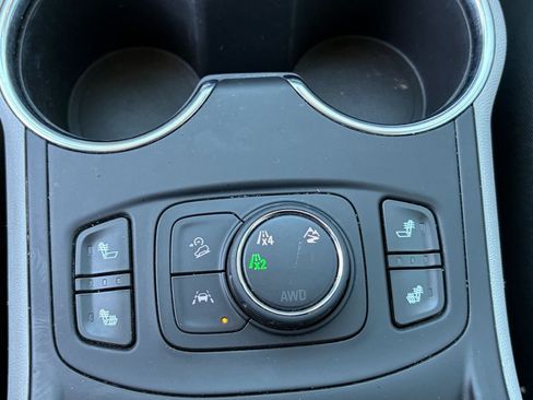 Used 2023 GMC Terrain SLT w/ LPO, Floor Liner Package AWD/4WD image 27