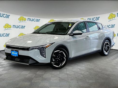 Used 2025 Kia K4 EX FWD image 3