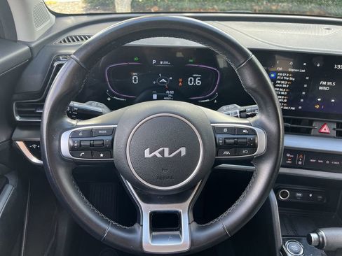 Used 2023 Kia Sportage EX image 16