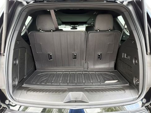 Certified 2024 GMC Yukon SLT w/ SLT Premium Package image 25