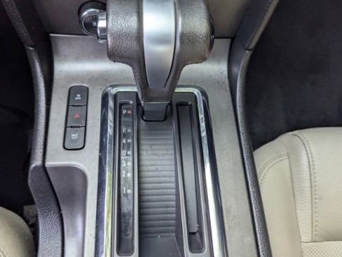 Used 2012 Ford Mustang Premium image 31