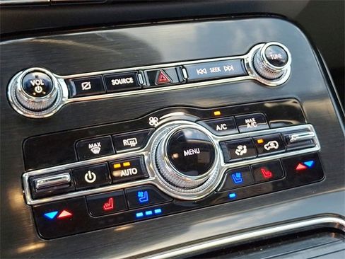Used 2022 Lincoln Nautilus Reserve image 18