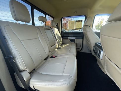 Used 2021 Ford F250 Lariat w/ Chrome Package image 29