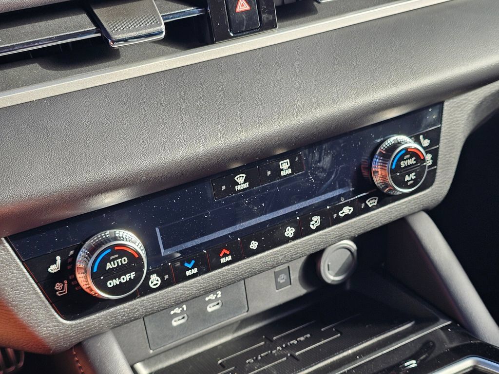 New 2026 Mitsubishi Outlander SEL AWD/4WD image 23