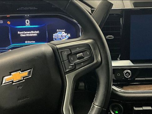 Used 2024 Chevrolet Silverado 2500 LT image 25