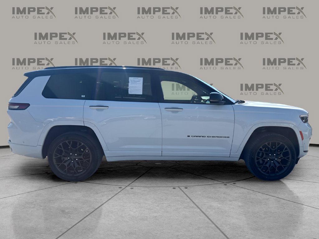 Used 2025 Jeep Grand Cherokee L Summit AWD/4WD image 6
