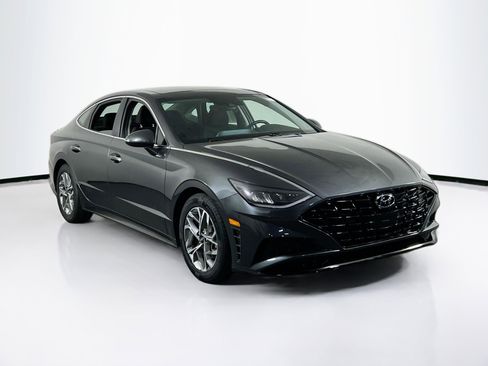 Used 2022 Hyundai Sonata SEL w/ Convenience Package image 3