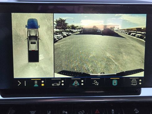 Certified 2024 Chevrolet Silverado 2500 LTZ w/ LTZ Convenience Package image 18