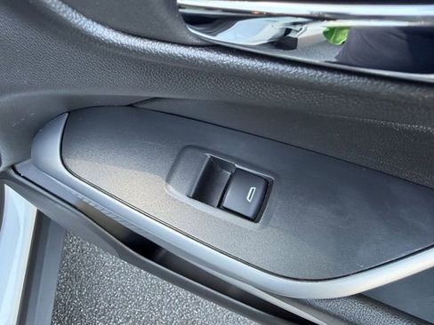 Used 2025 Chevrolet Trax LS FWD image 35