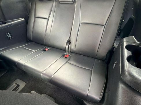 Used 2025 Toyota Highlander XSE AWD/4WD image 31