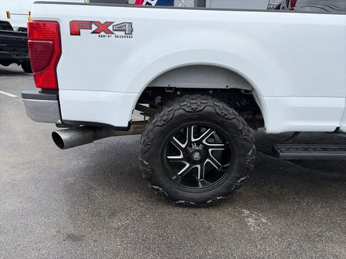 Used 2020 Ford F350 Lariat w/ Lariat Value Package AWD/4WD image 16
