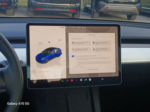 Used 2023 Tesla Model 3 Standard Range image 23