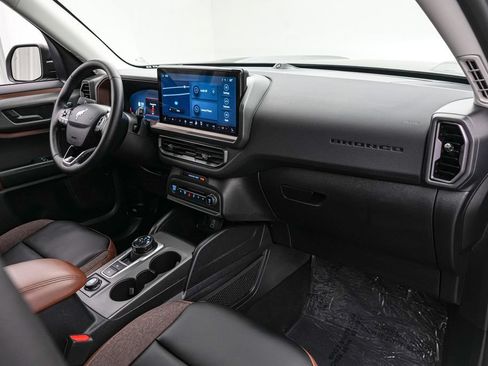 Certified 2025 Ford Bronco Sport Outer Banks w/ Outer Banks Tech Package+ AWD/4WD image 25