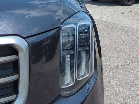 Certified 2025 Kia Telluride S FWD image 10