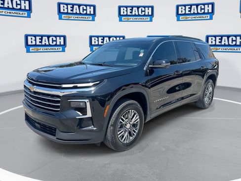 Used 2024 Chevrolet Traverse LT w/ Enhanced Driving Package FWD image 1