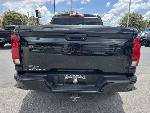 Used 2025 Chevrolet Colorado Trail Boss AWD/4WD image 7