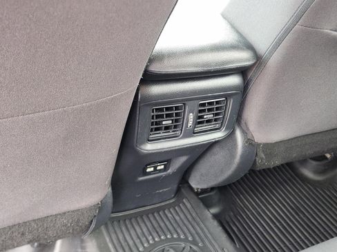 Used 2021 Toyota RAV4 XLE w/ Convenience Package AWD/4WD image 25