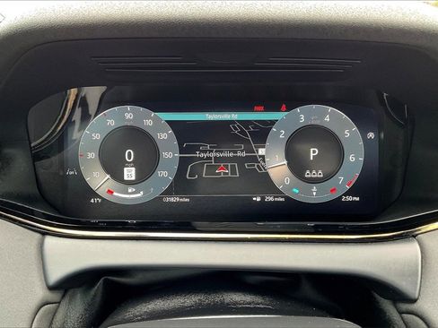 Used 2024 Land Rover Range Rover Evoque Dynamic SE image 13