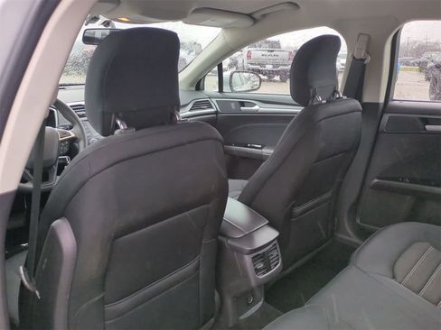 Used 2014 Ford Fusion SE image 17