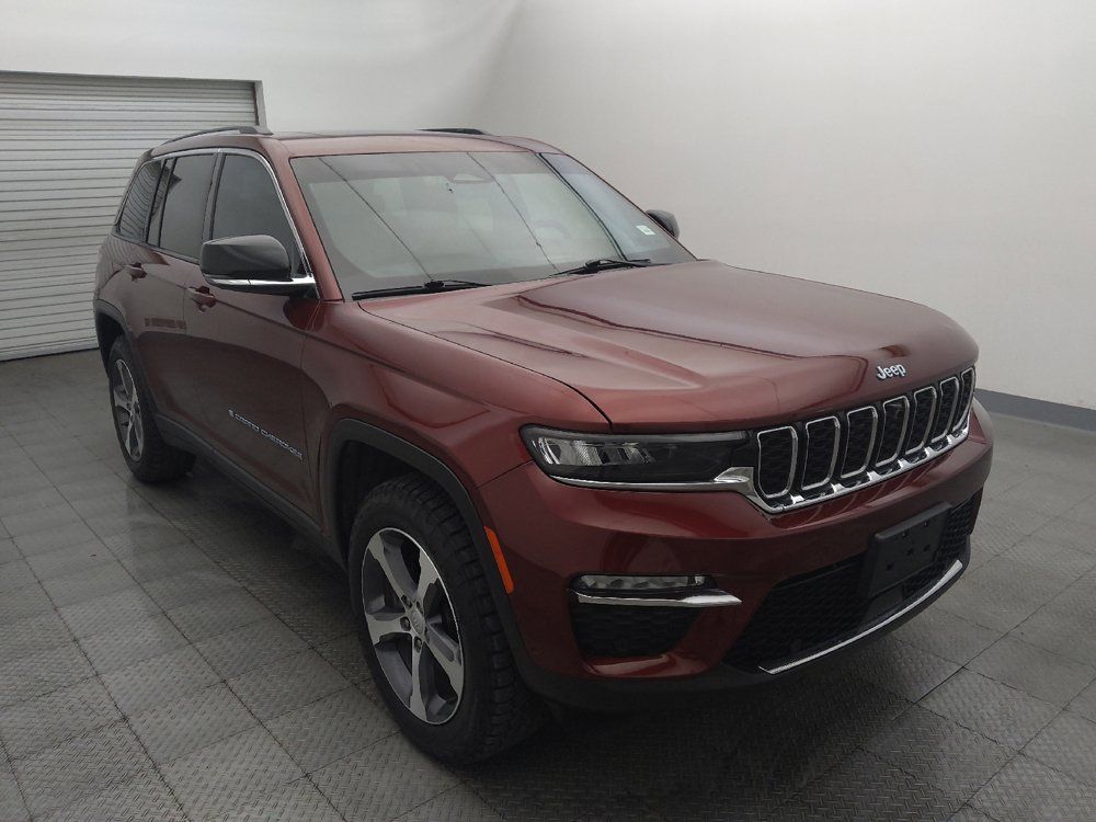 Used 2023 Jeep Grand Cherokee 4WD 4xe w/ Luxury Tech Group II image 13