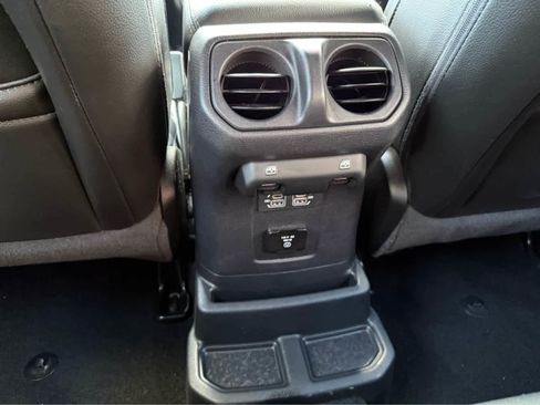 Used 2022 Jeep Wrangler Unlimited Sahara w/ Cold Weather Group image 27