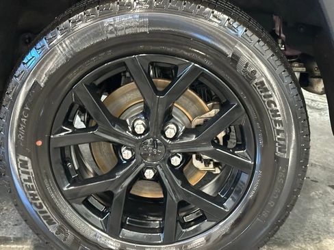 Used 2024 Jeep Grand Cherokee Altitude image 10