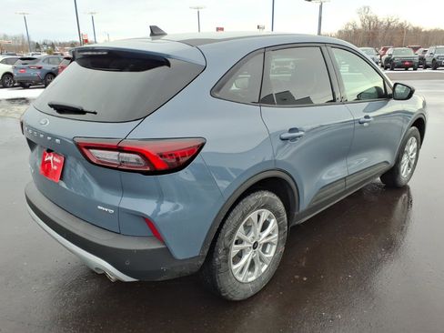 New 2026 Ford Escape Active w/ Active Premium Tech Pack image 3