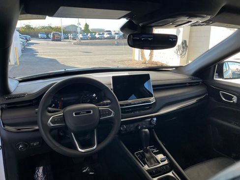 Used 2025 Jeep Compass Trailhawk w/ Trailer Tow Group image 33