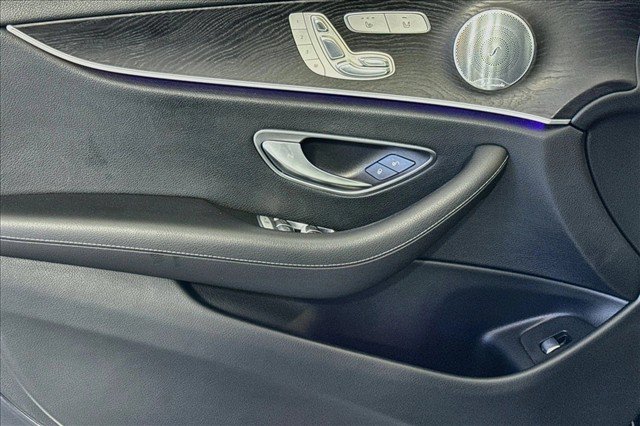 Used 2017 Mercedes-Benz E 300 image 17