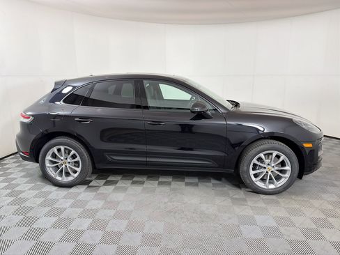 New 2026 Porsche Macan image 9