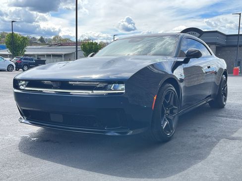New 2024 Dodge Charger R/T w/ Plus Group image 3