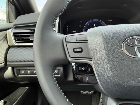 New 2026 Toyota Camry SE FWD image 11