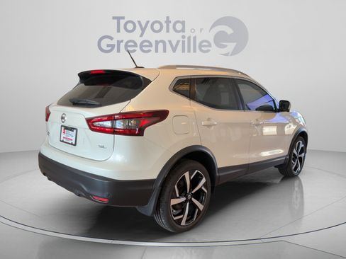 Used 2021 Nissan Rogue Sport SL w/ Premium Package FWD image 6