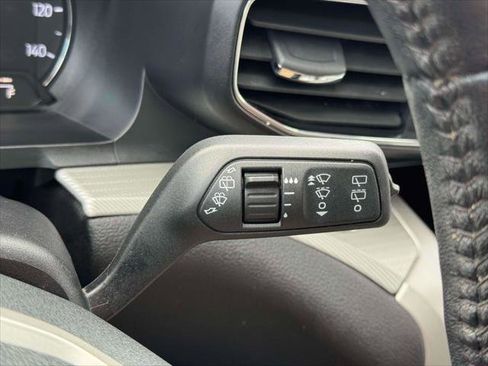 Used 2023 Ford Explorer XLT w/ Equipment Group 202A AWD/4WD image 26