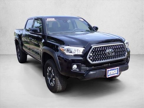 Used 2019 Toyota Tacoma TRD Off-Road AWD/4WD image 6