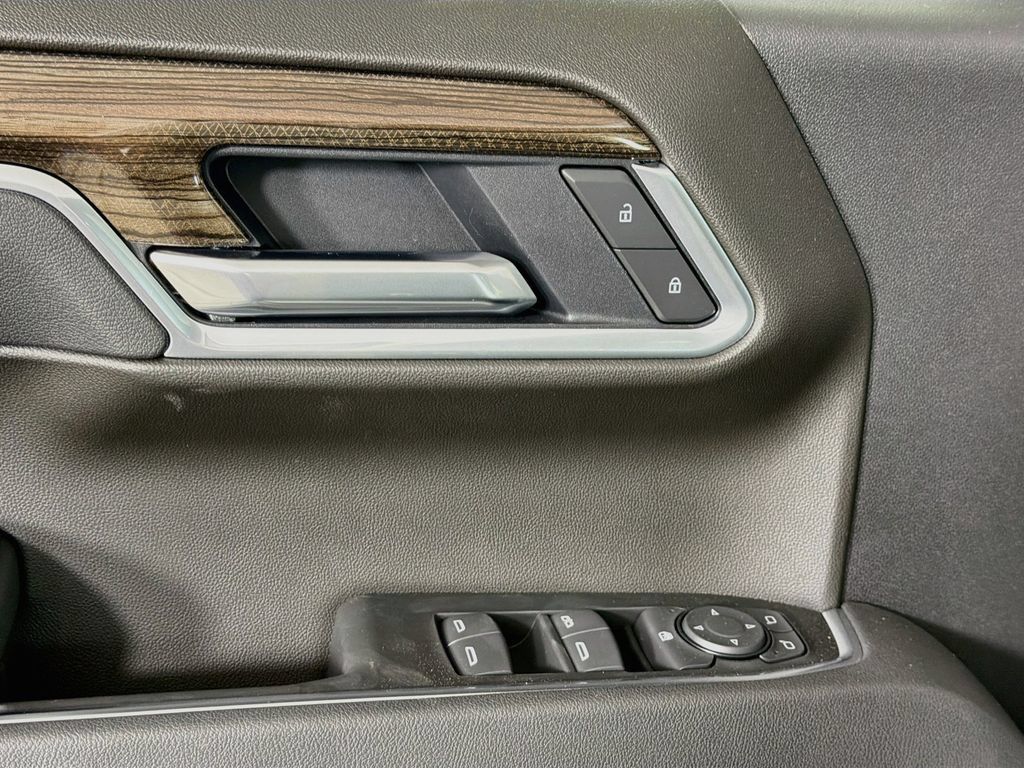 New 2026 Chevrolet Silverado 1500 RST AWD/4WD image 17