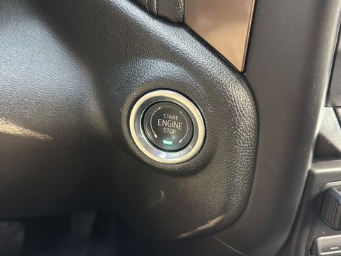 Used 2019 Chevrolet Silverado 1500 High Country image 33