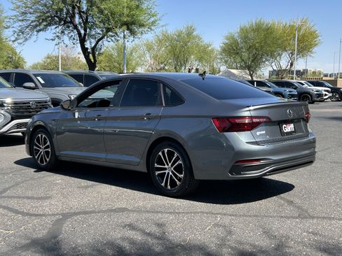 Used 2023 Volkswagen Jetta Sport FWD image 3