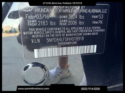 Used 2017 Hyundai Elantra Limited w/ Limited Tech Package 04 FWD image 29