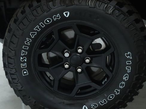 Used 2022 Jeep Gladiator Sport AWD/4WD image 36