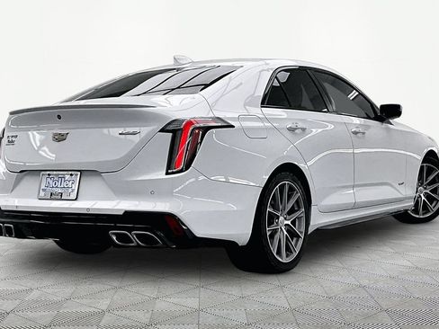 Used 2021 Cadillac CT4 V w/ Technology Package RWD image 2
