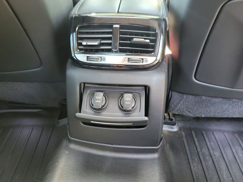Used 2018 Genesis G90 5.0 Ultimate RWD image 18