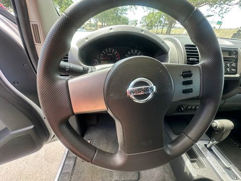 Used 2006 Nissan Xterra S AWD/4WD image 40
