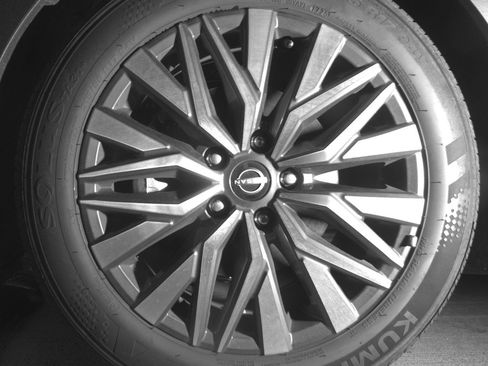 Used 2025 Nissan Altima 2.5 SV image 12