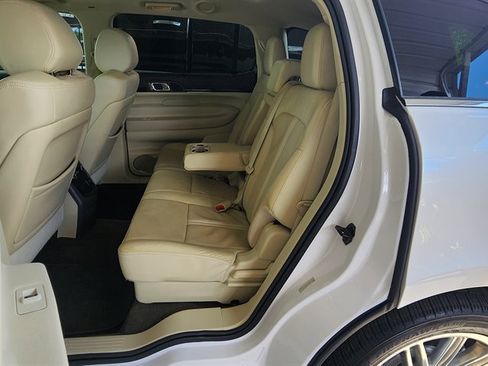 Used 2018 Lincoln MKT AWD w/ Technology Package image 23