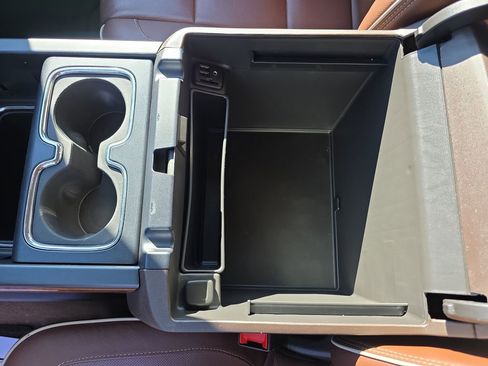 Used 2015 Chevrolet Silverado 1500 High Country w/ High Country Premium Package image 25